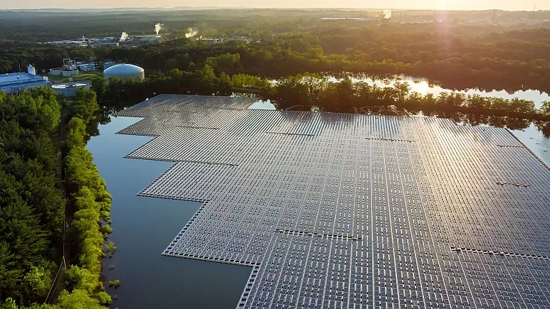 Melyek a napelemes fotovoltaikus modulok fő alkotóelemei?
